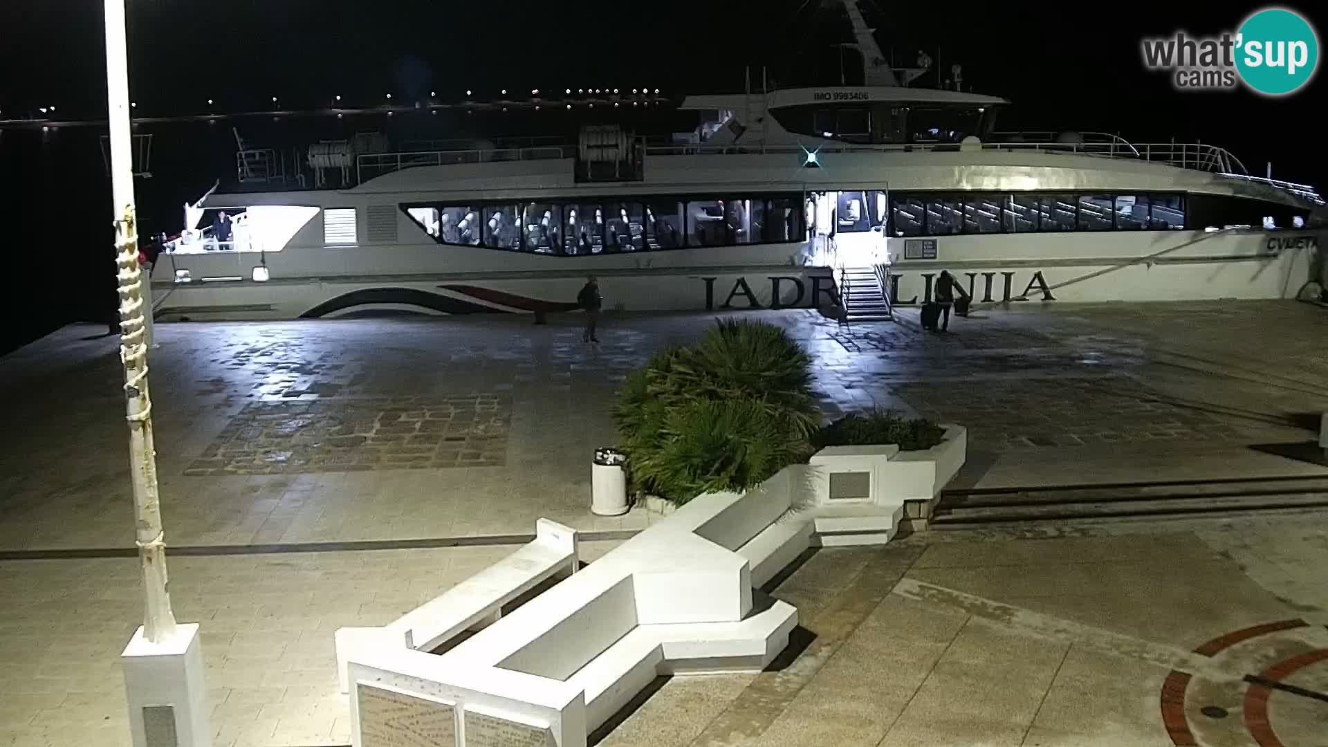 Webcam Novalja seaside promenade