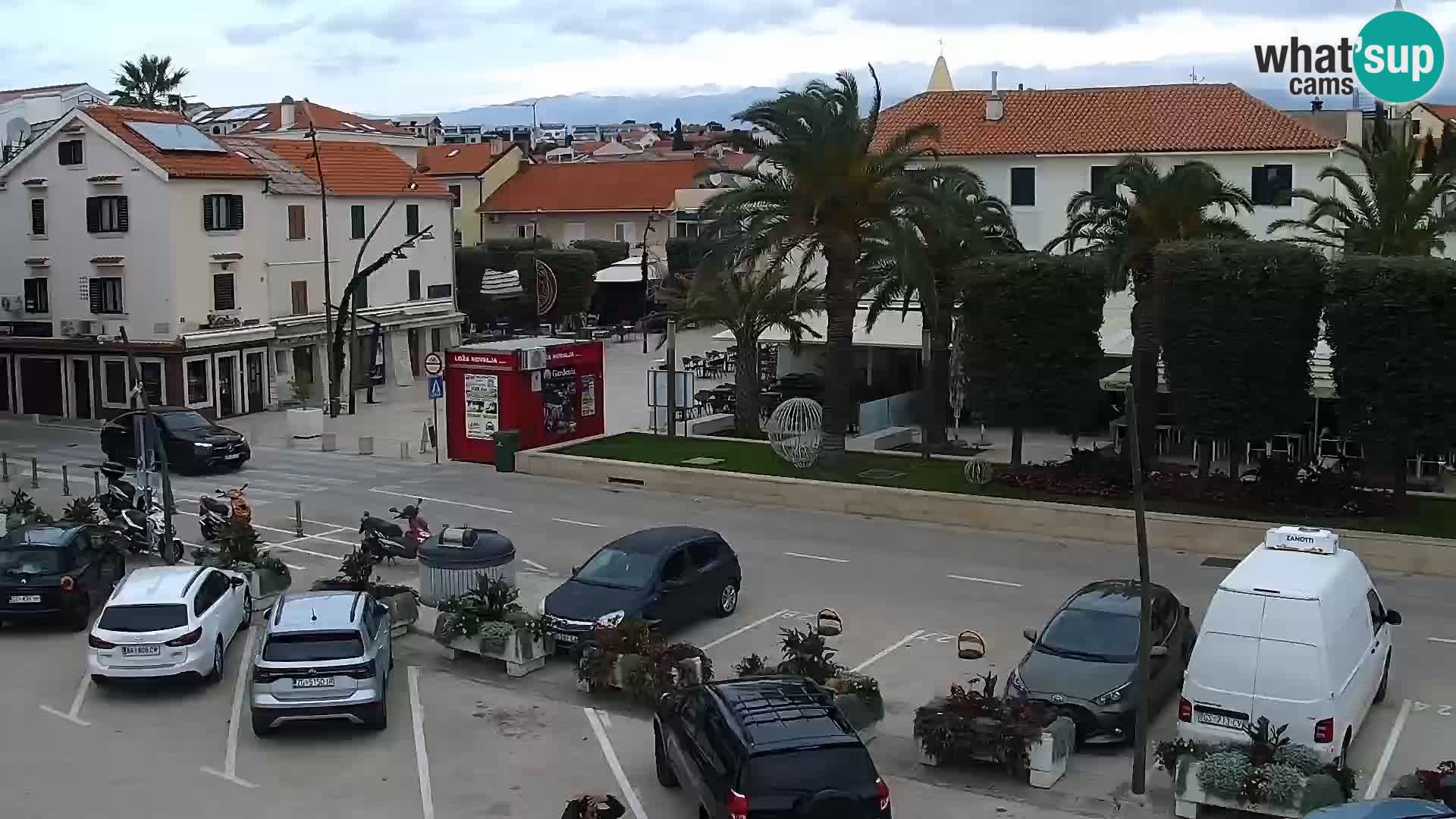 Novalja spletna kamera promenada