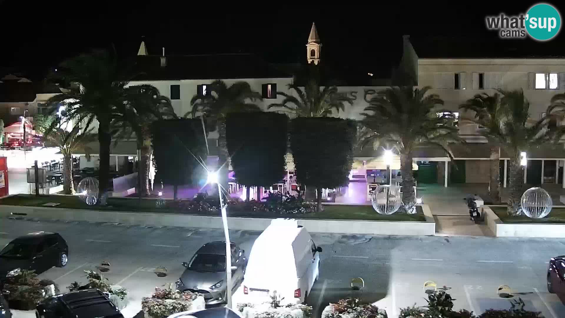 Novalja spletna kamera promenada