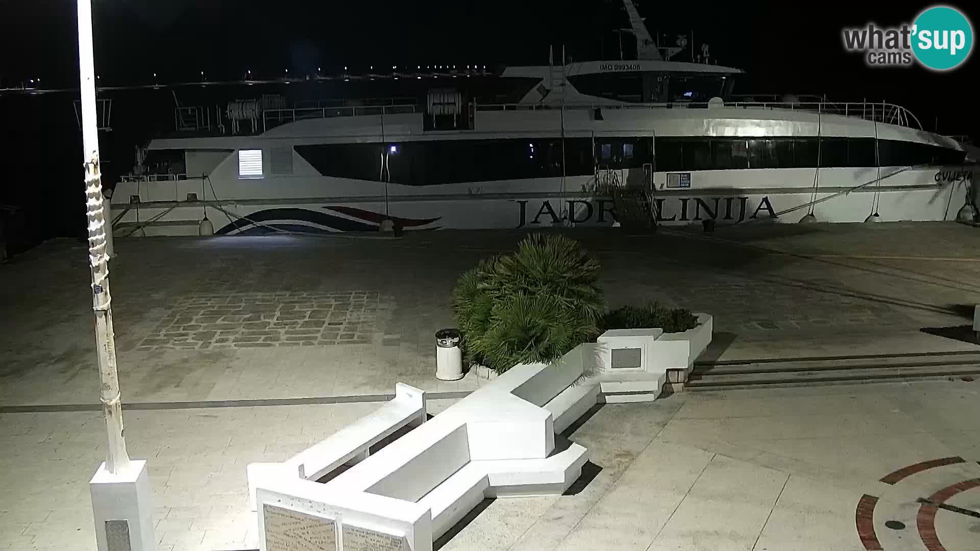 Novalja spletna kamera promenada