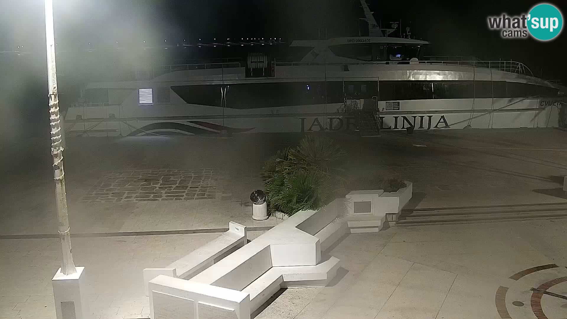 Webcam Novalja seaside promenade