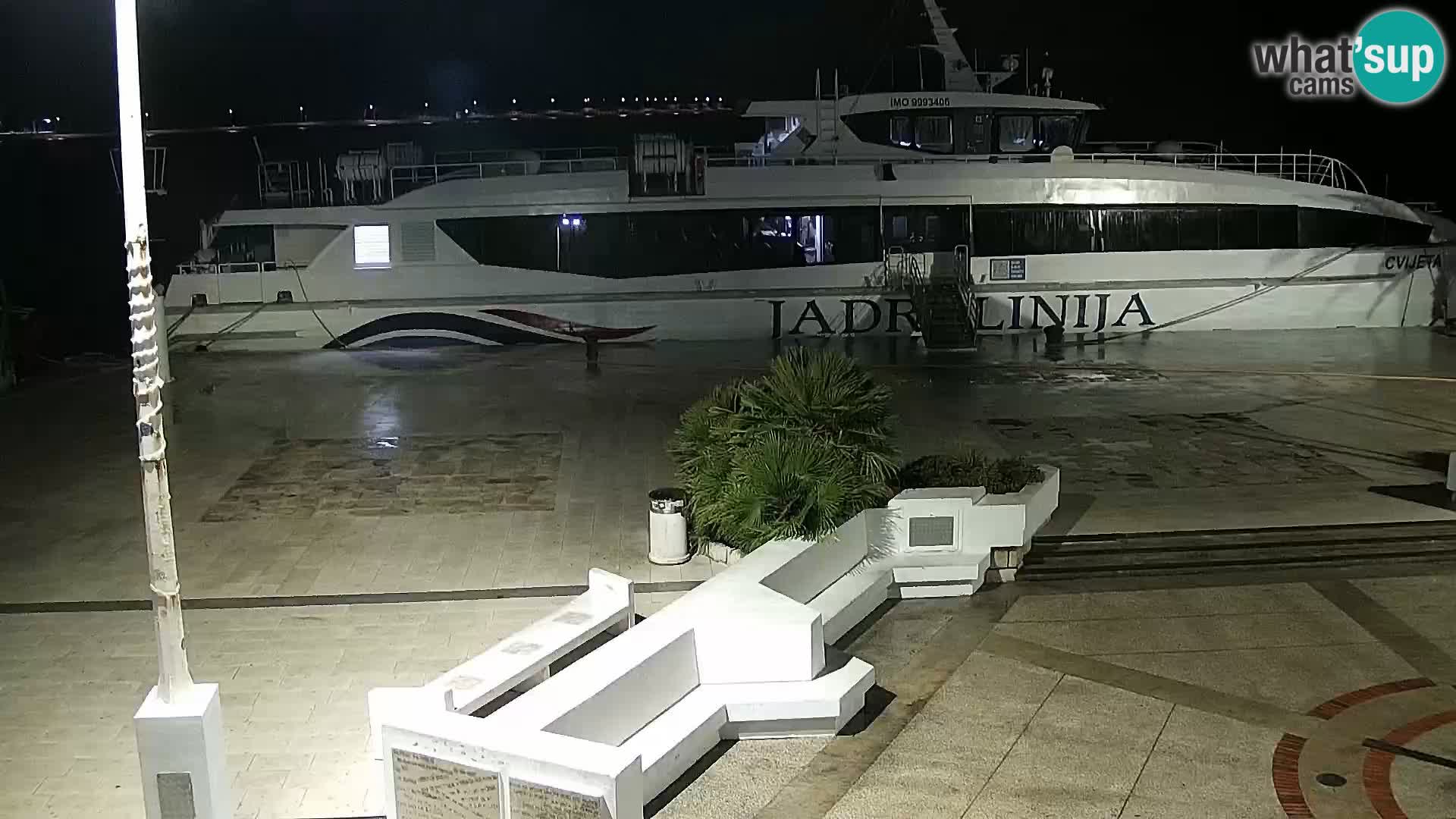 Webcam Novalja seaside promenade