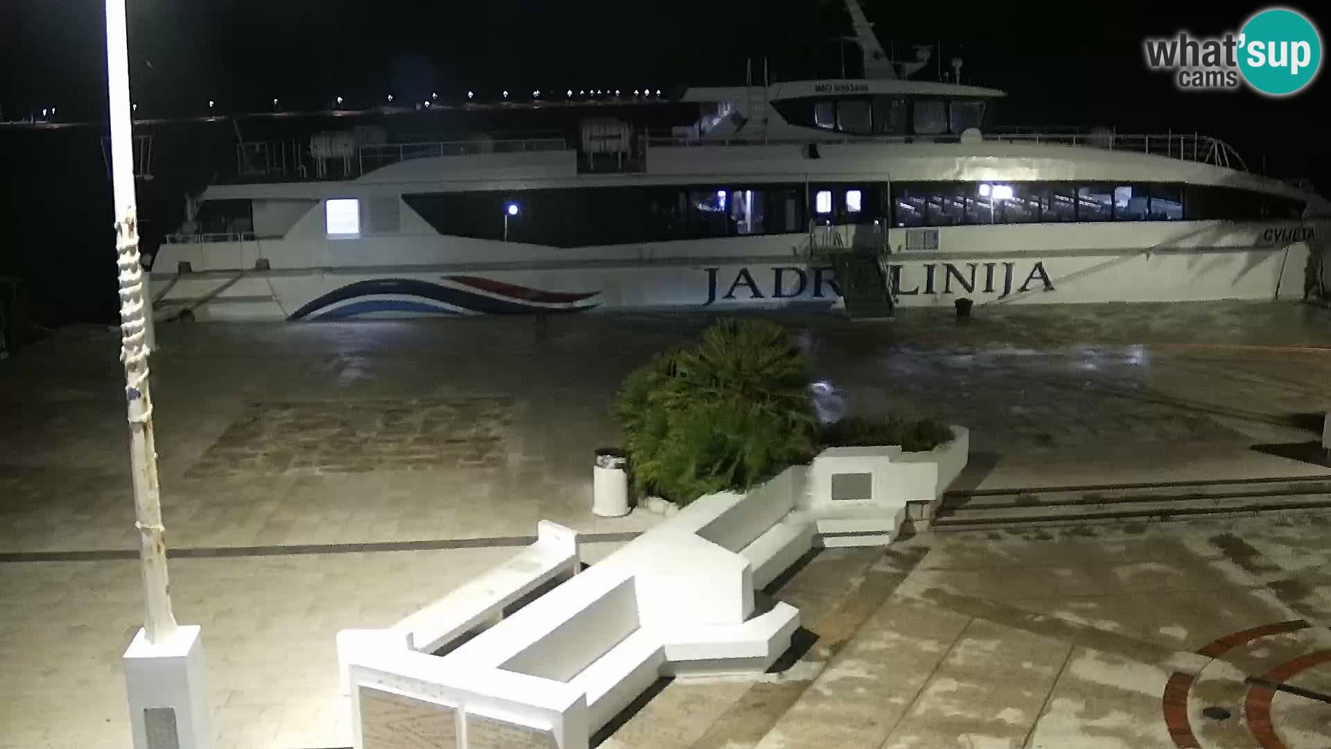 Novalja spletna kamera promenada