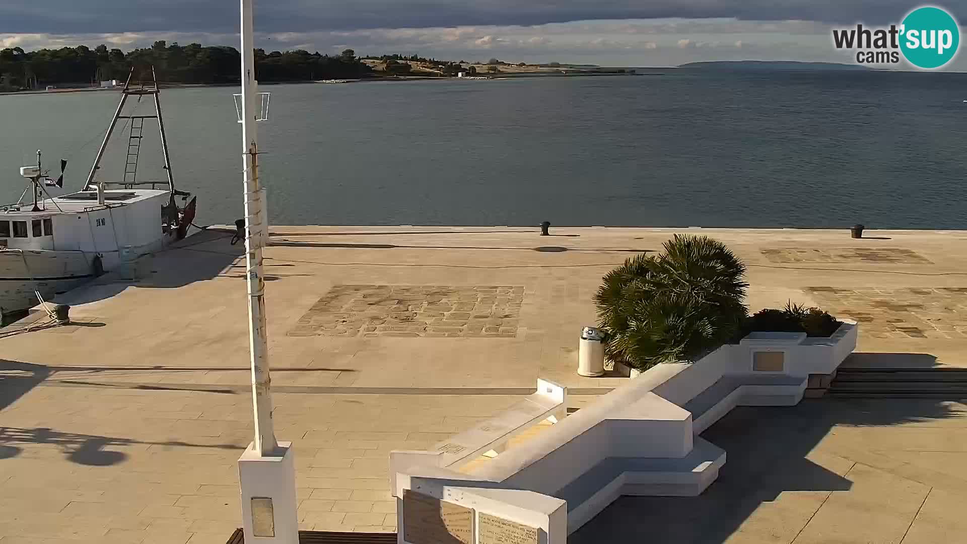 Webcam Novalja seaside promenade