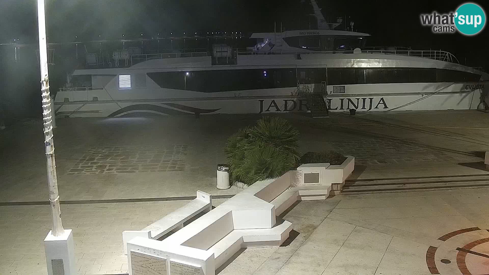 Novalja spletna kamera promenada