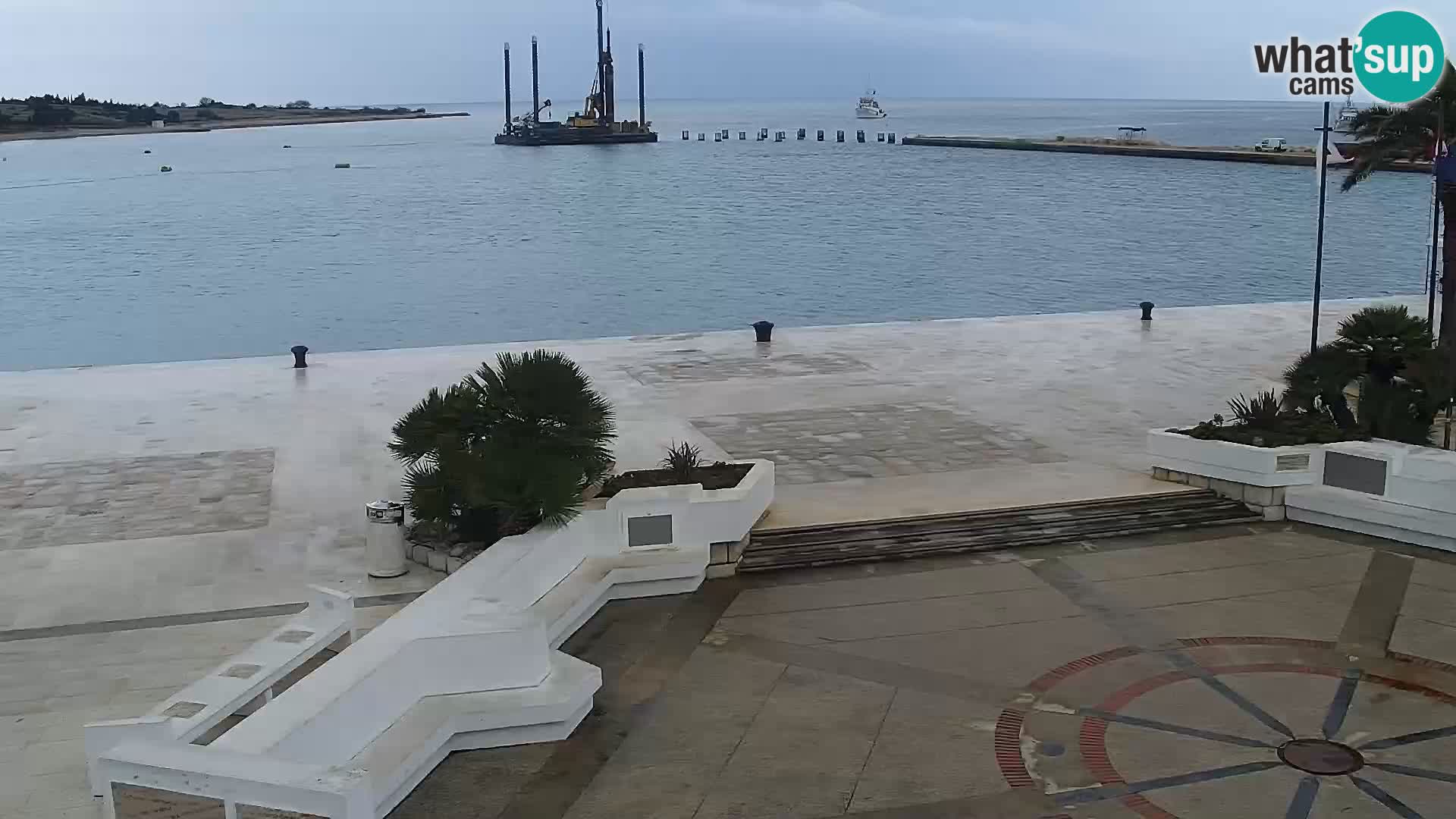 Webcam Novalja seaside promenade