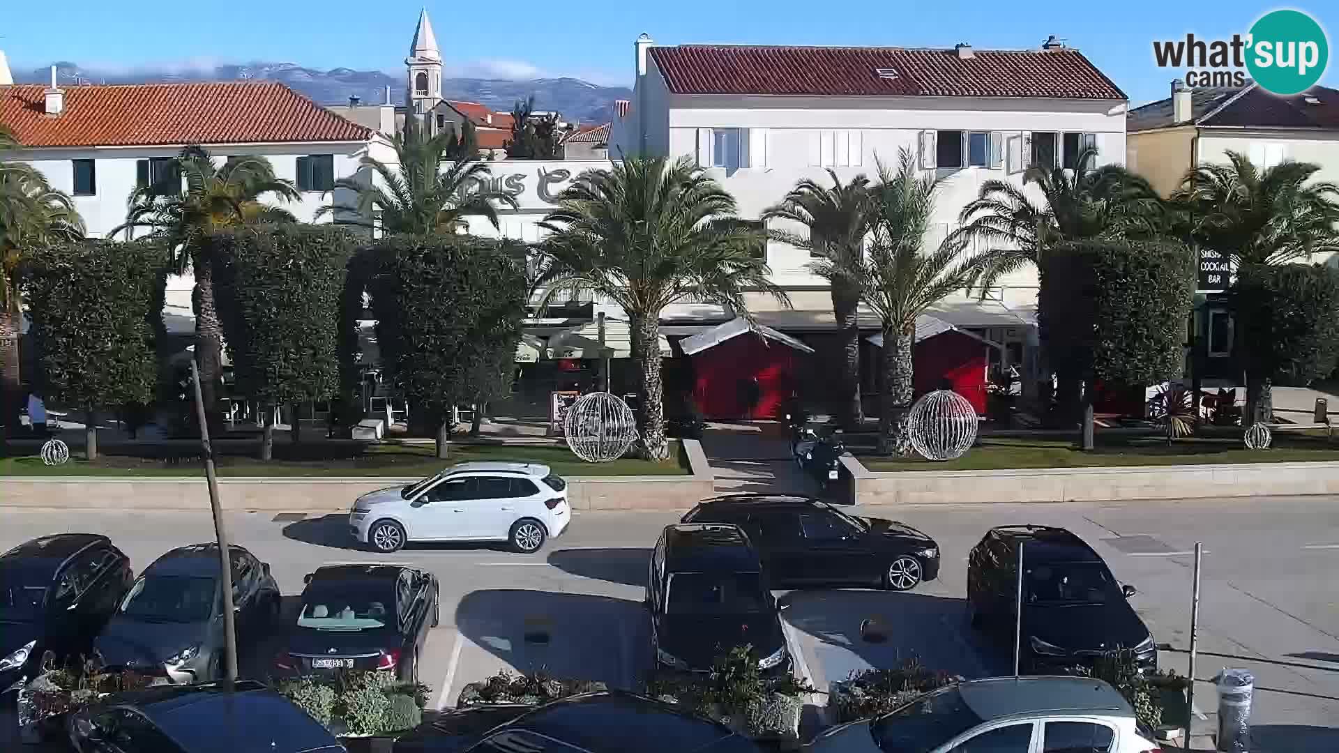 Web kamera Novalja promenada