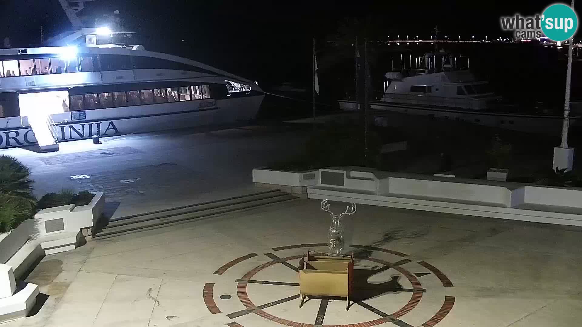 Novalja spletna kamera promenada