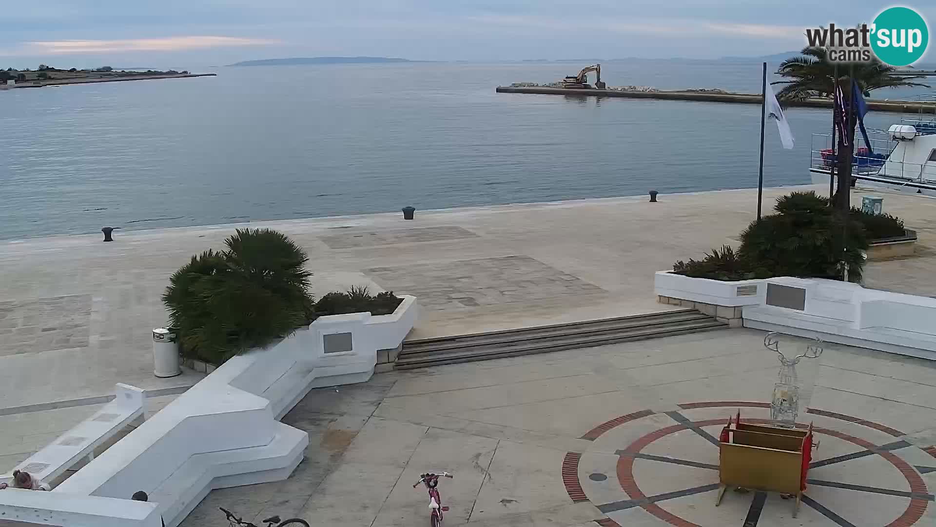 Webcam Novalja seaside promenade