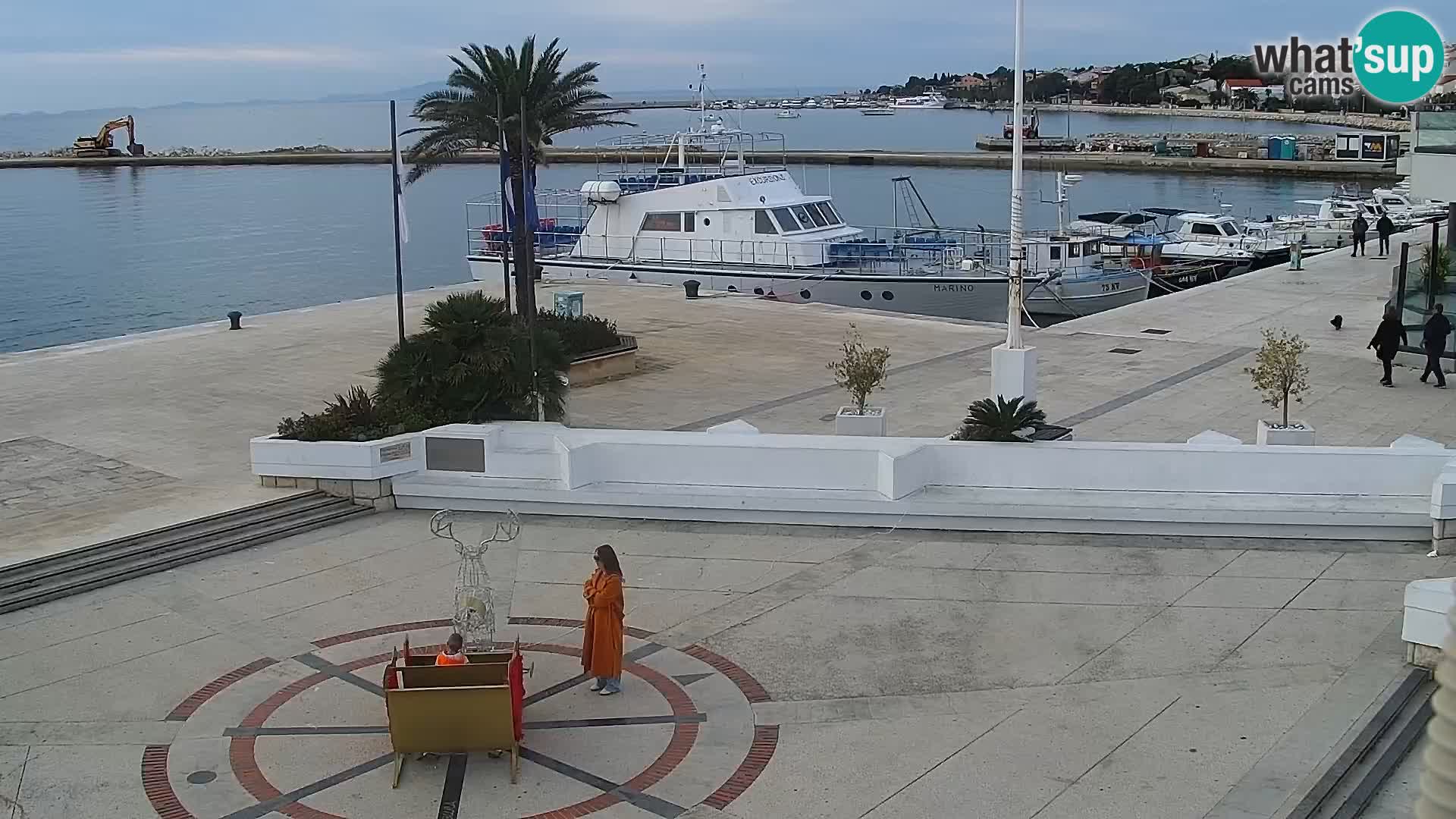 Web kamera Novalja promenada