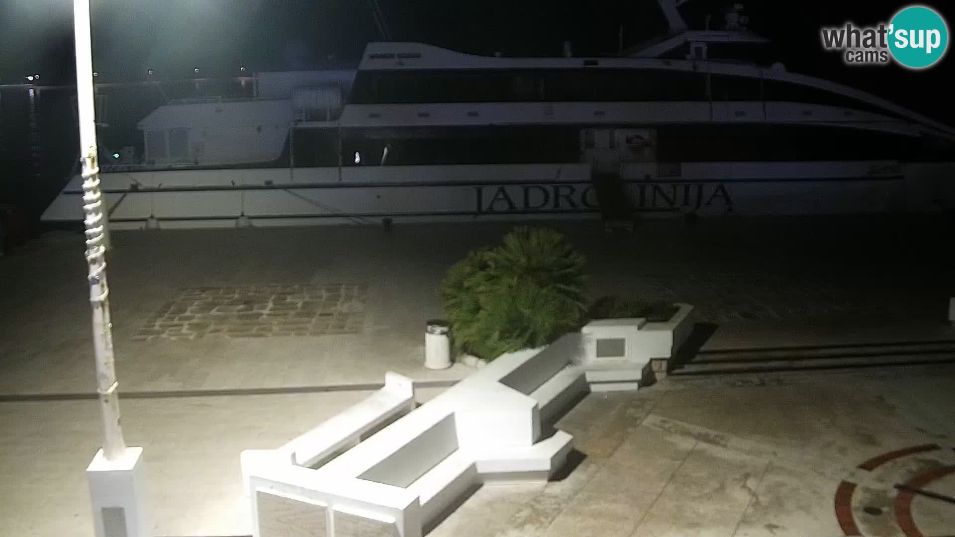 Webcam Novalja seaside promenade