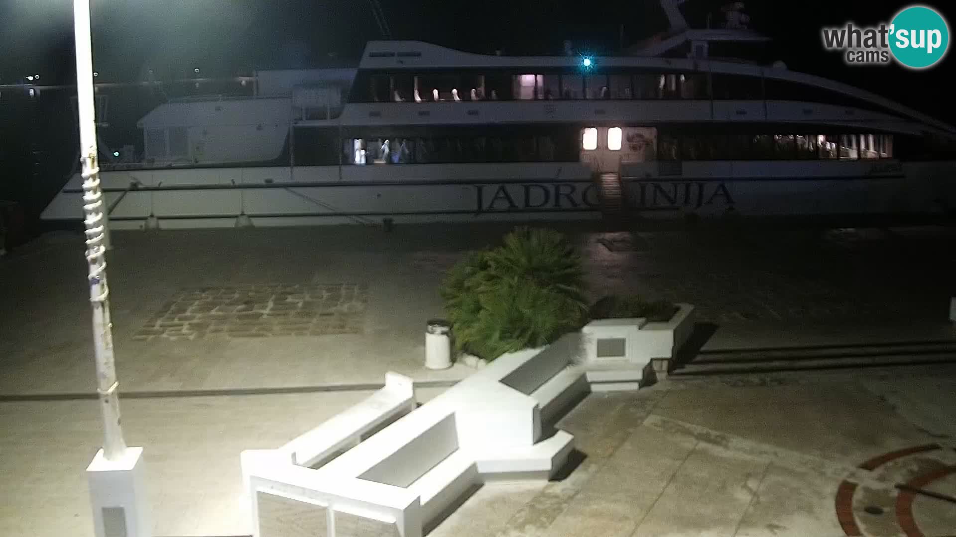 Webcam Novalja seaside promenade