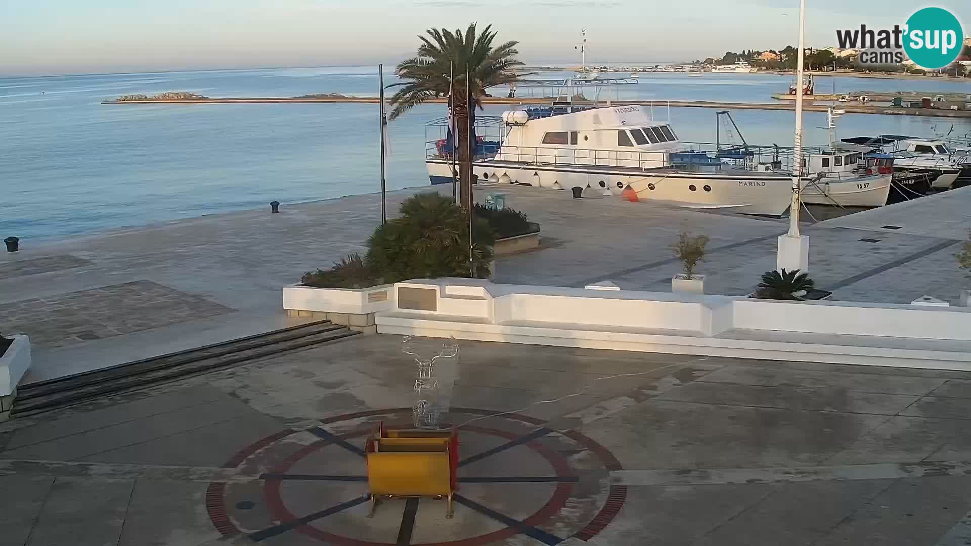 Webcam Novalja seaside promenade