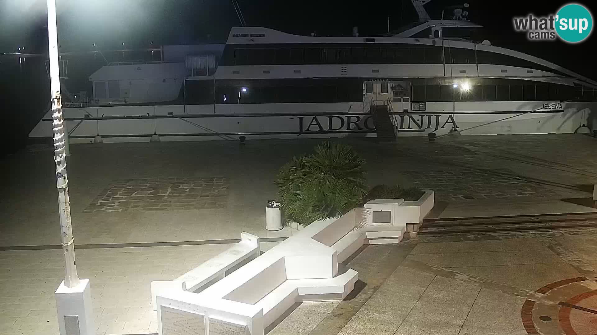 Webcam Novalja seaside promenade