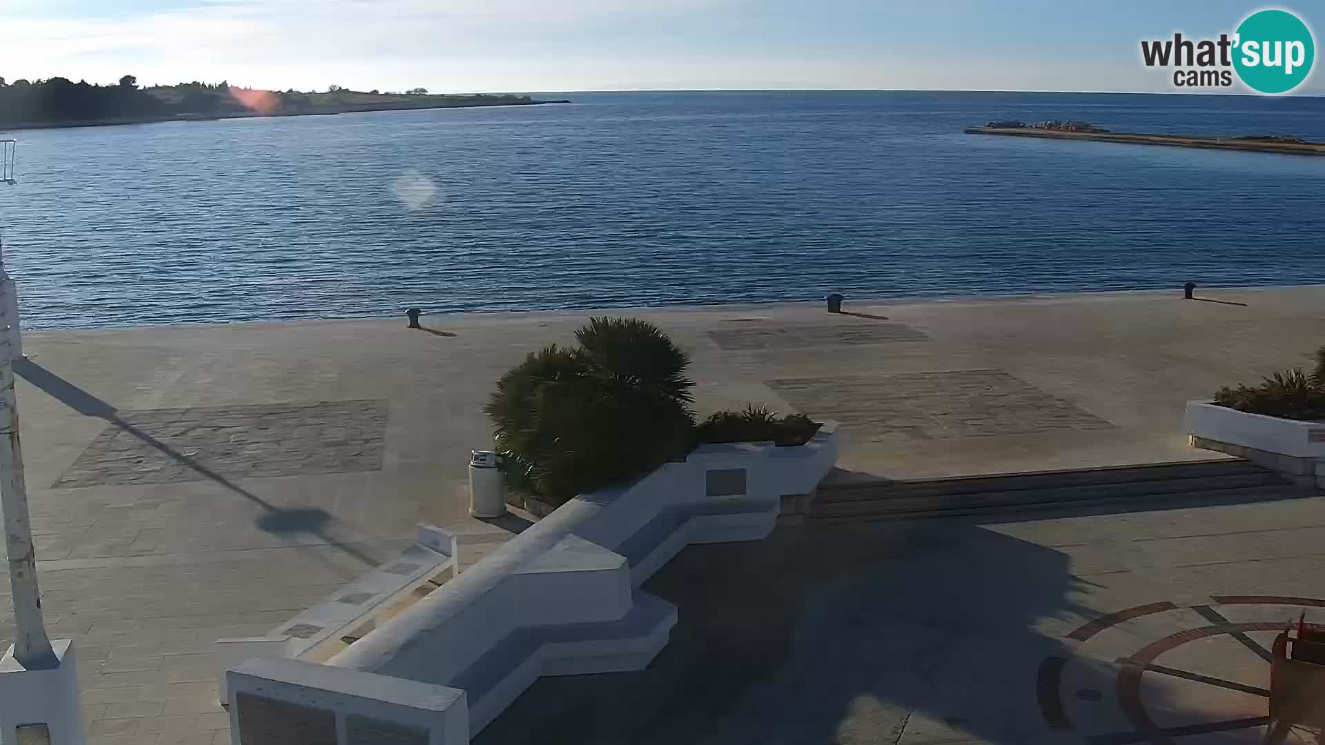 Novalja spletna kamera promenada