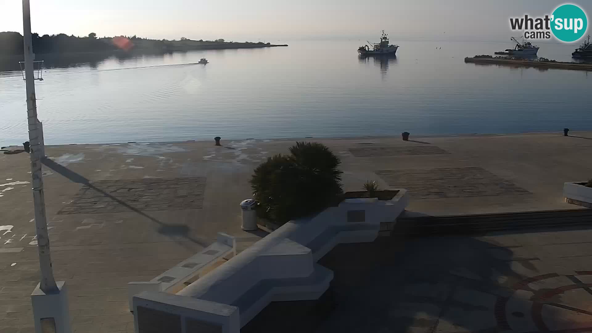 Novalja spletna kamera promenada