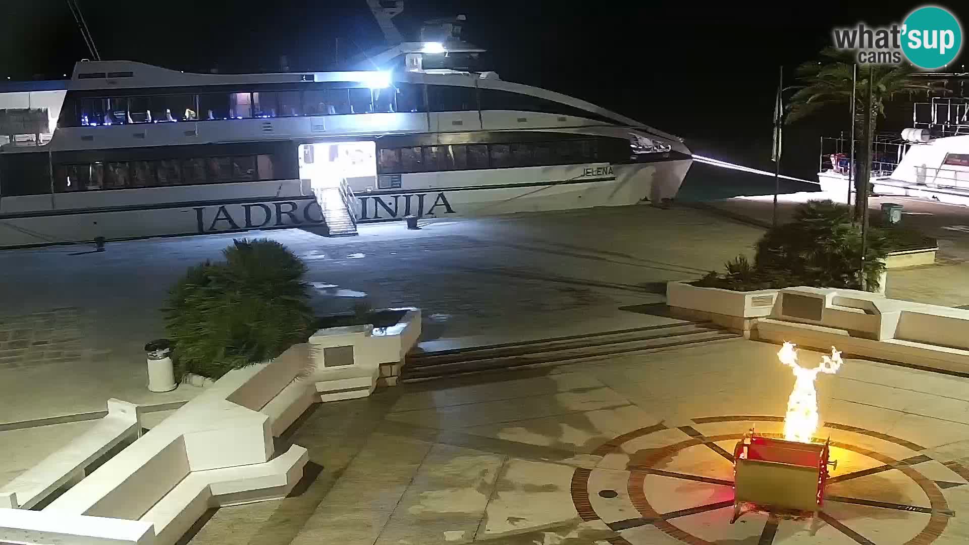 Web kamera Novalja promenada