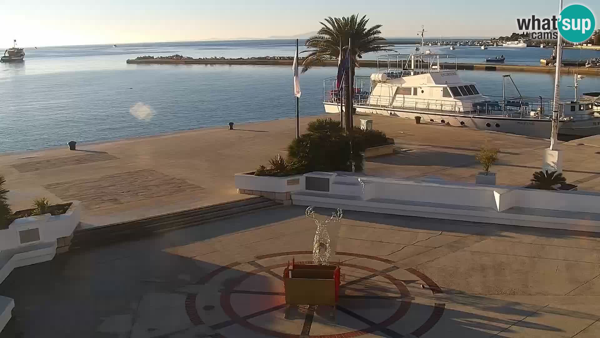 Webcam Novalja seaside promenade