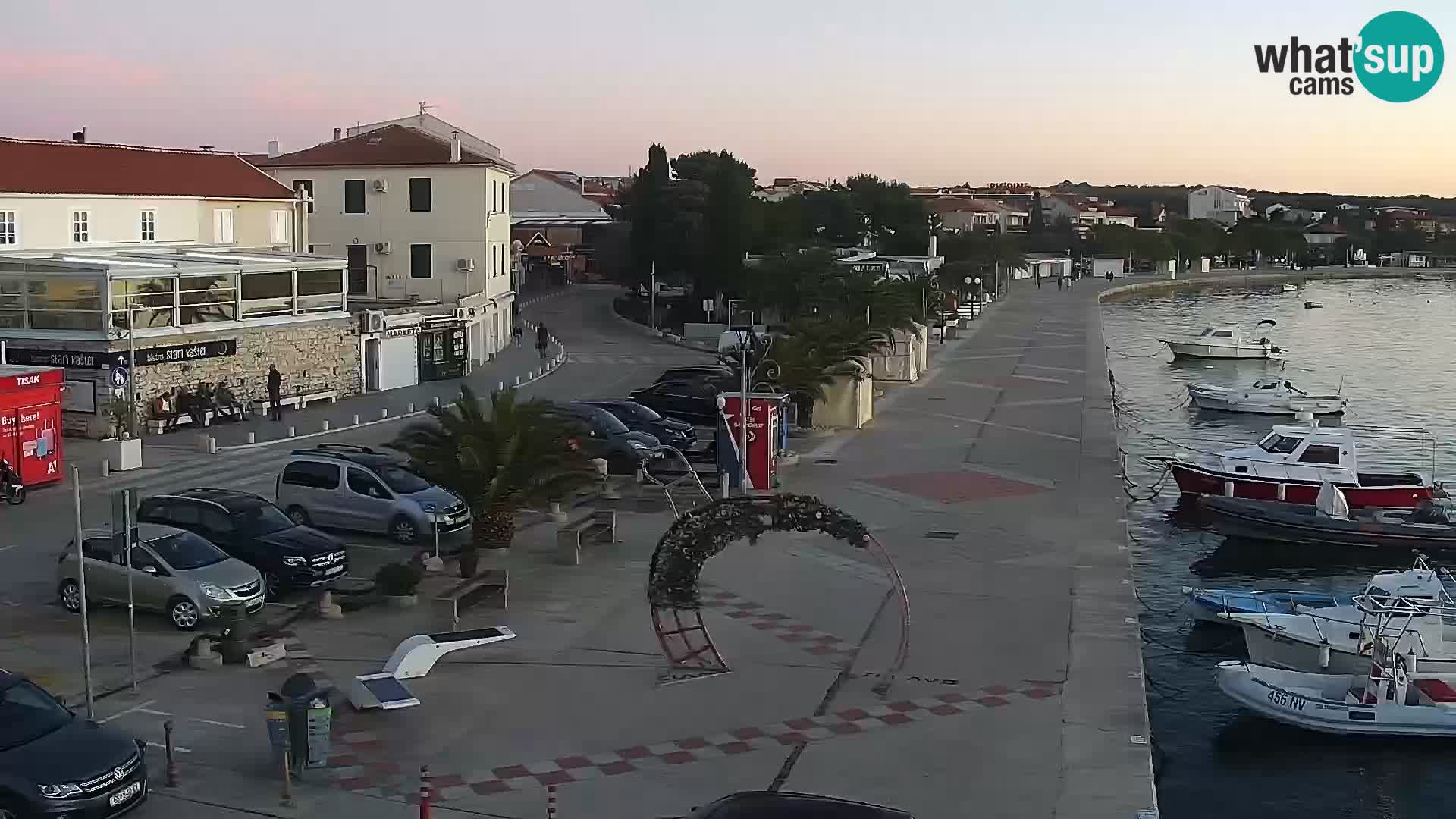 Novalja spletna kamera promenada