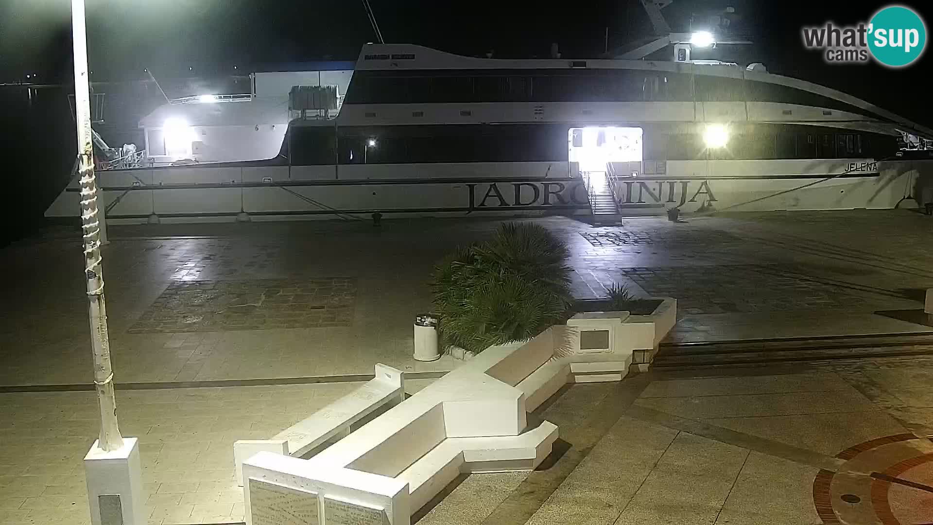 Webcam Novalja seaside promenade