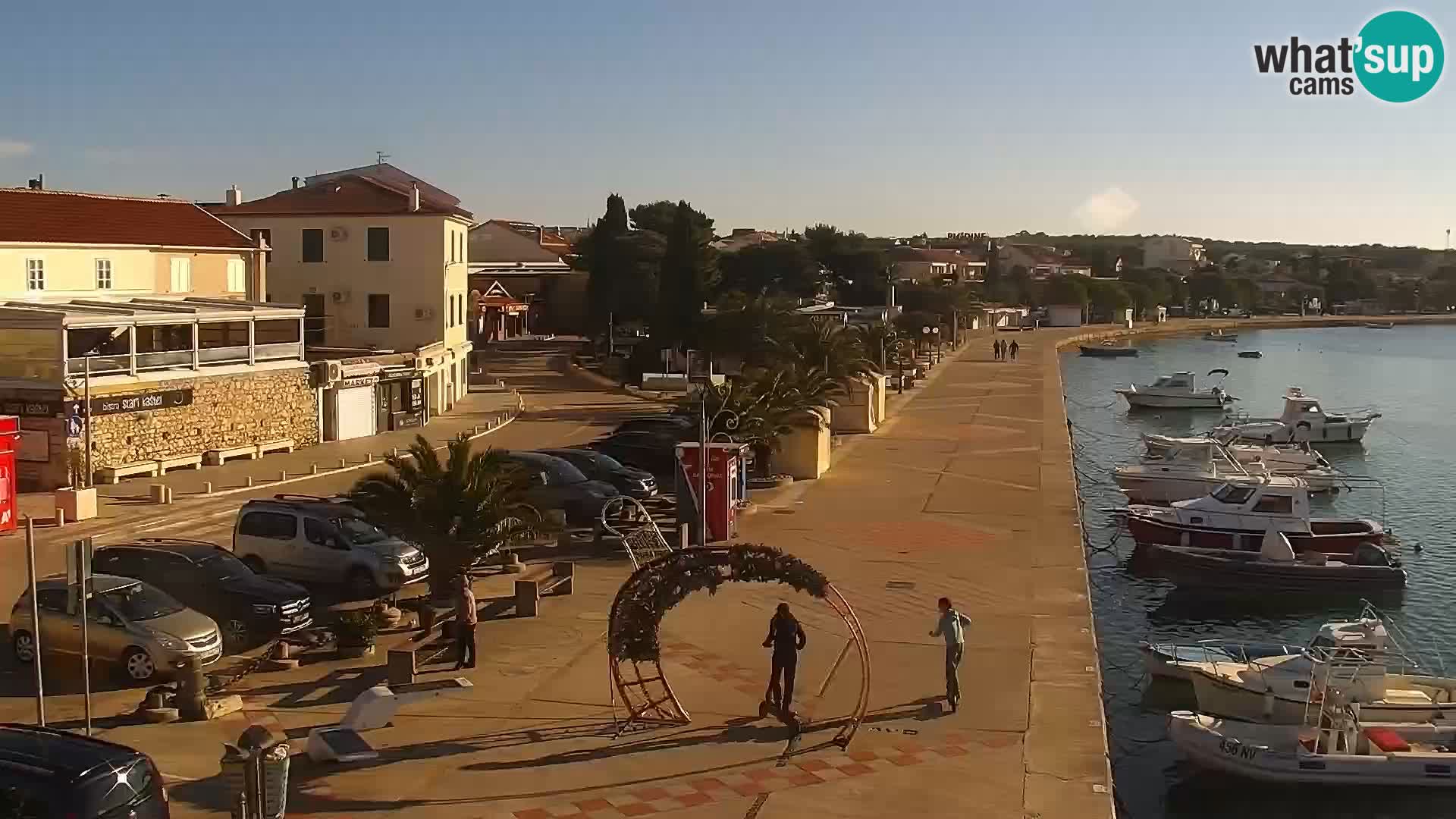 Novalja spletna kamera promenada