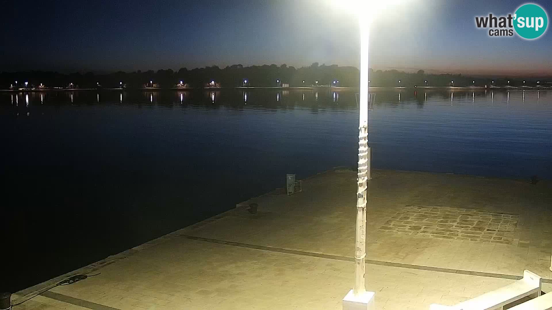 Livecam Promenade a Novalja