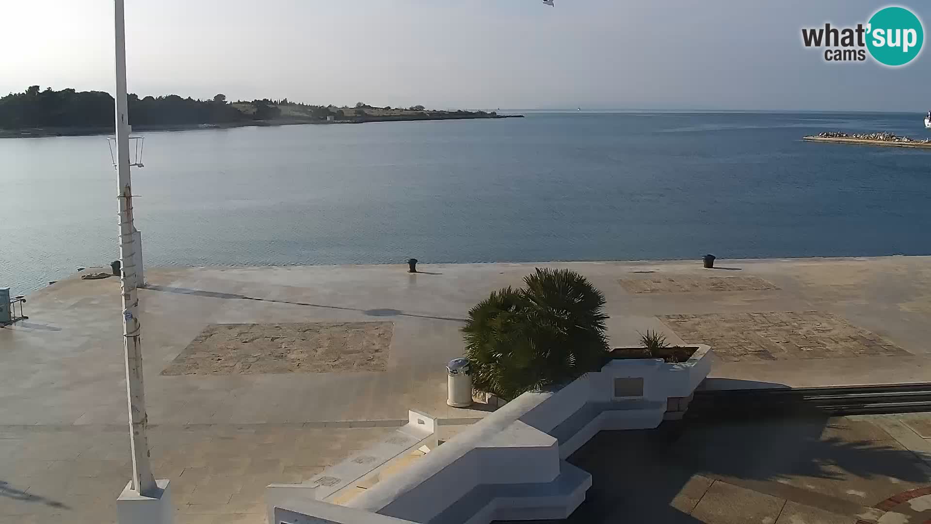 Webcam Novalja seaside promenade