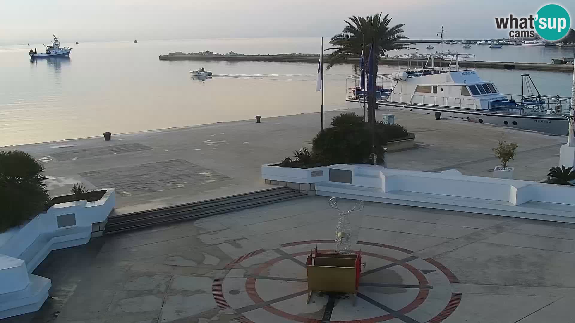 Novalja spletna kamera promenada