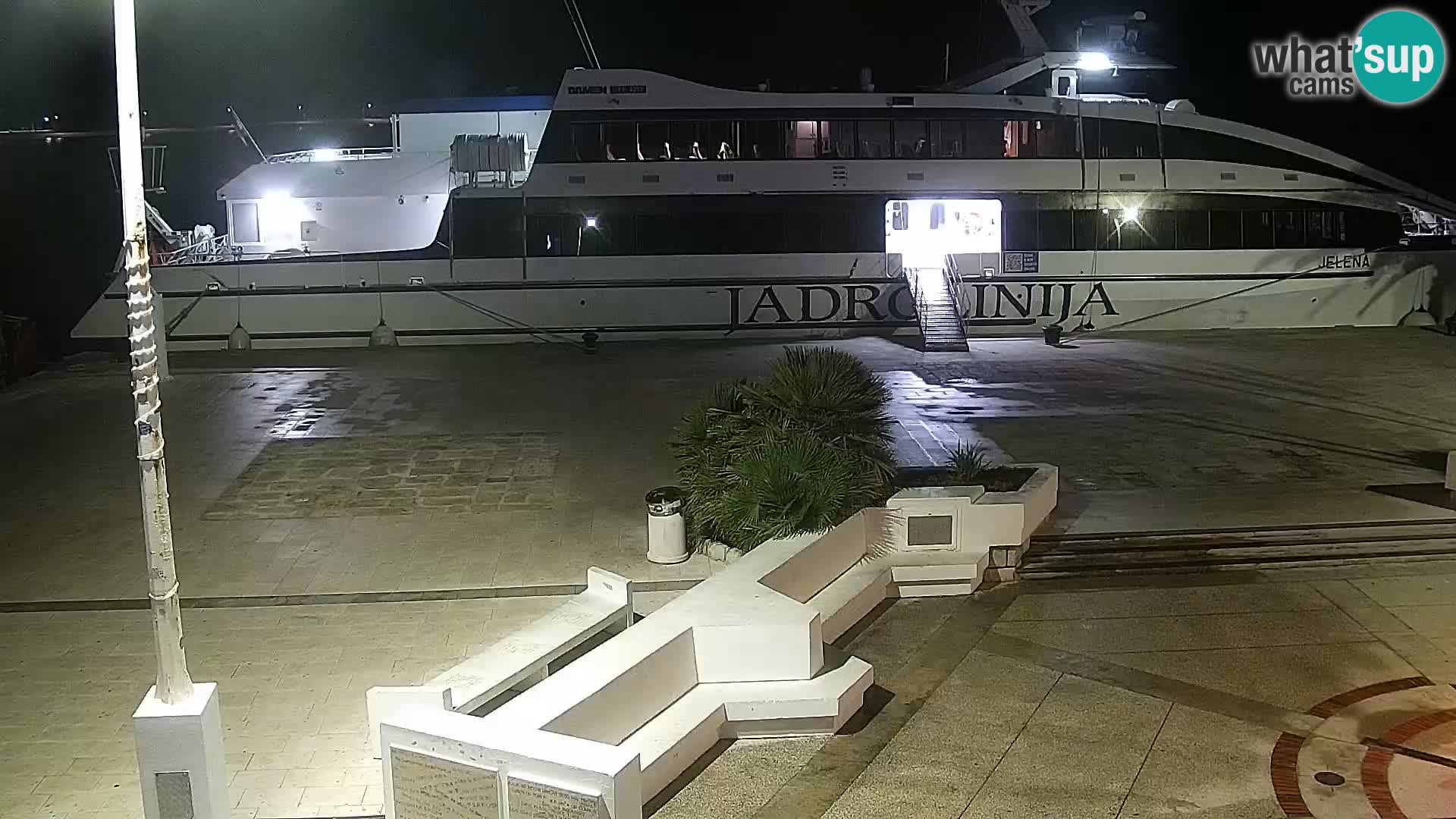 Webcam Novalja seaside promenade