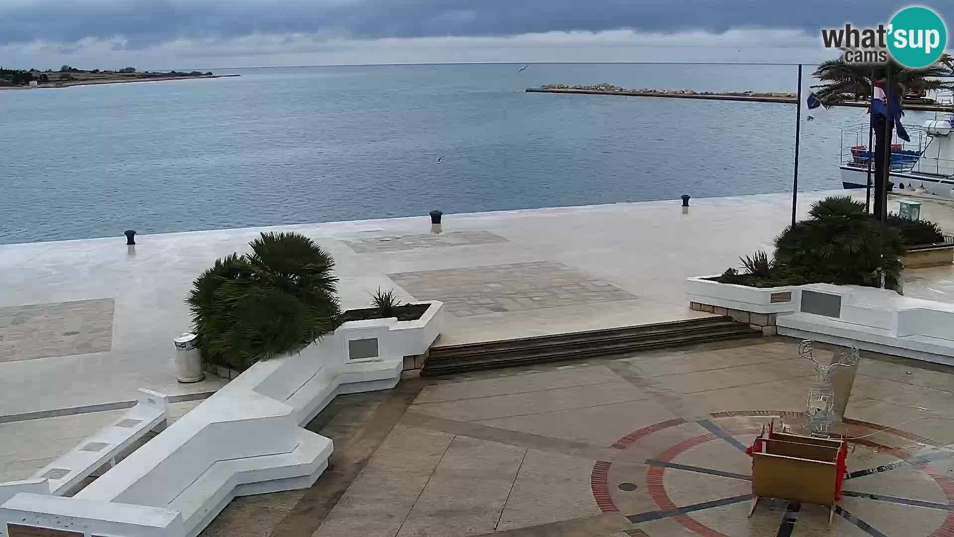 Webcam Novalja seaside promenade
