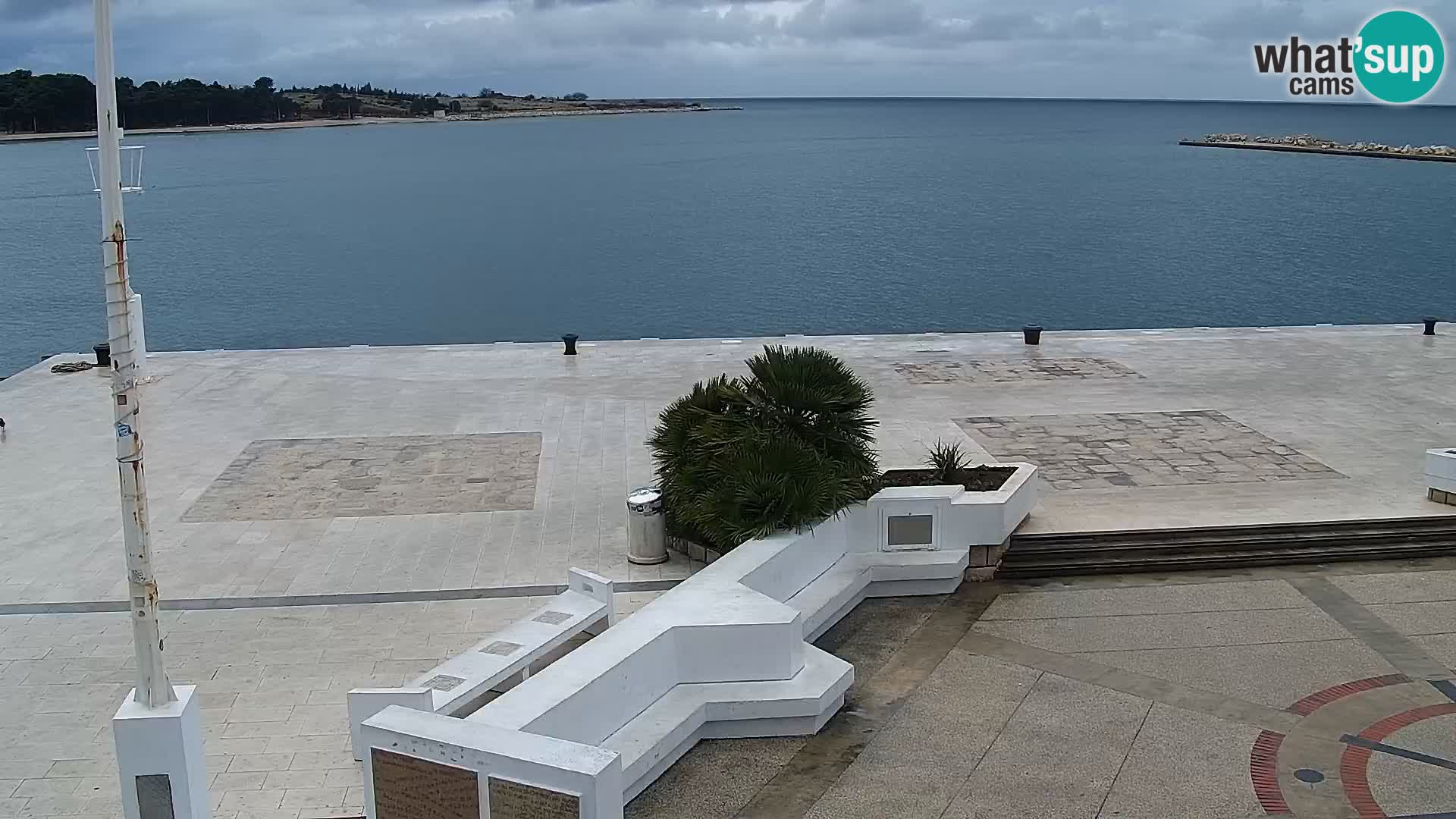 Webcam Novalja seaside promenade