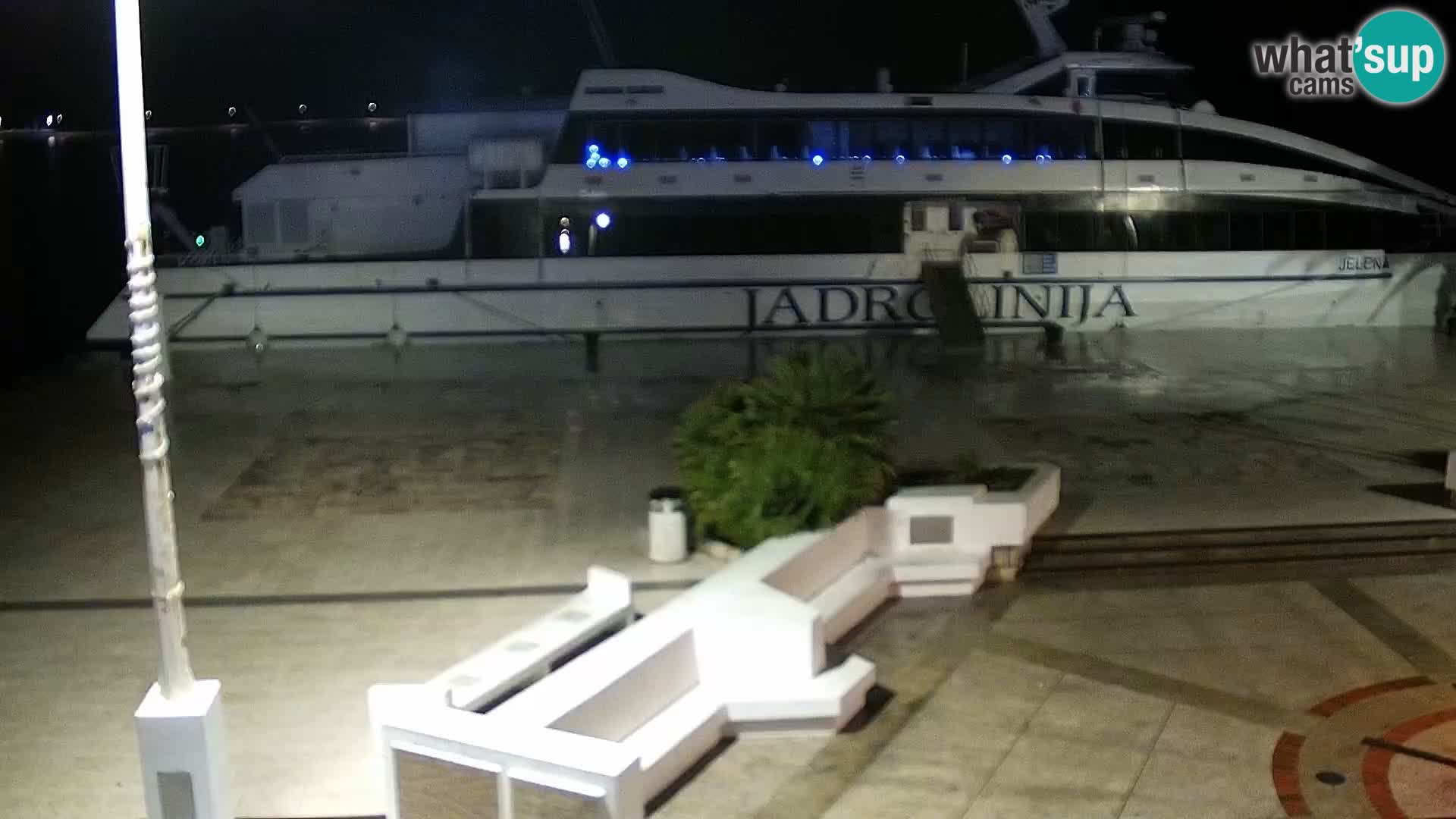 Webcam Novalja seaside promenade