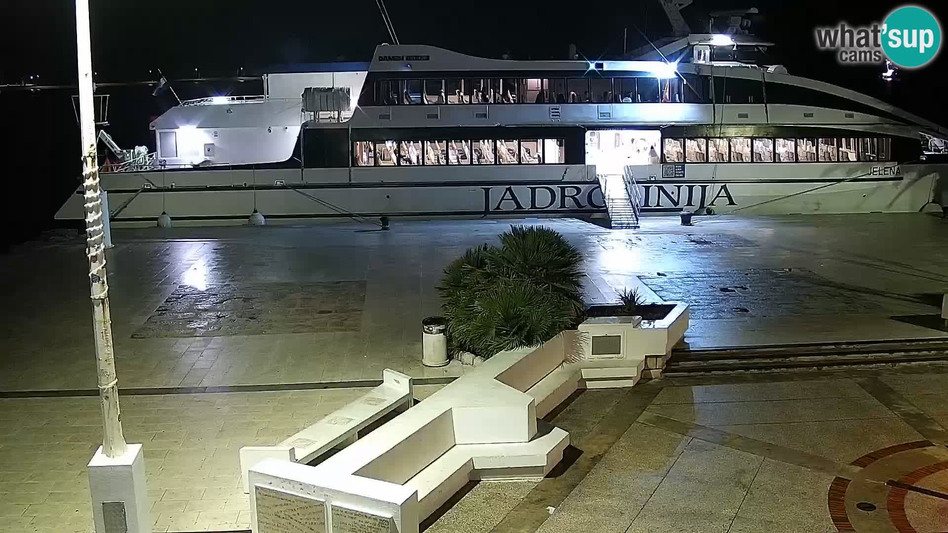 Novalja spletna kamera promenada