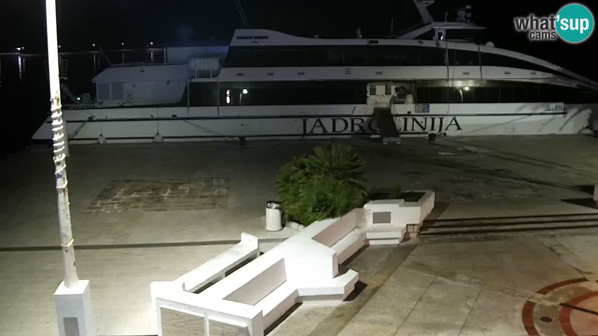 Webcam Novalja seaside promenade