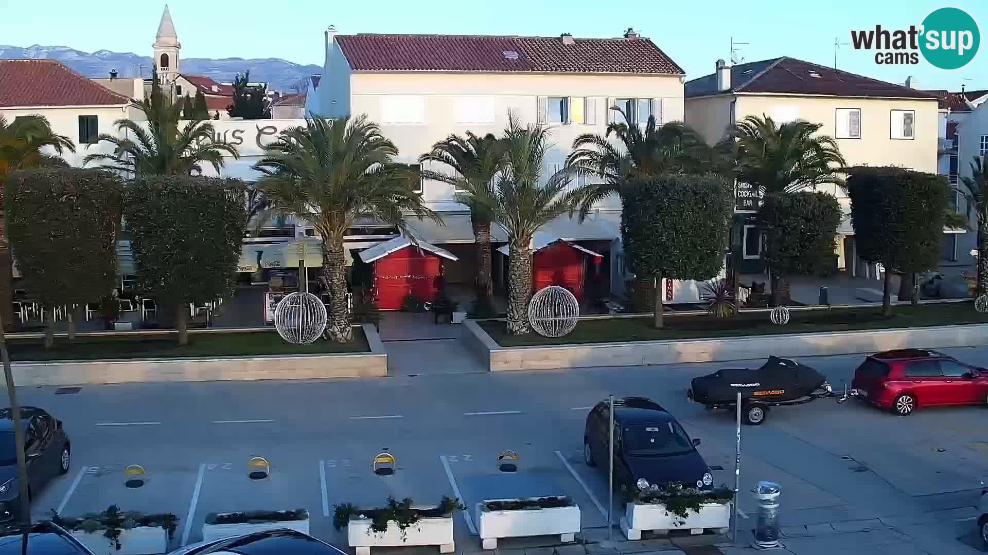 Web kamera Novalja promenada