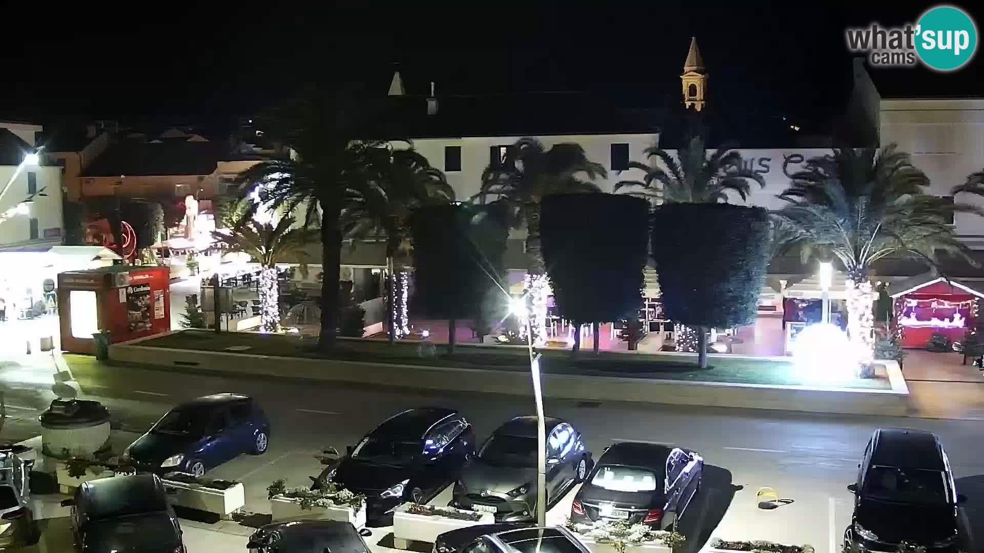 Web kamera Novalja promenada