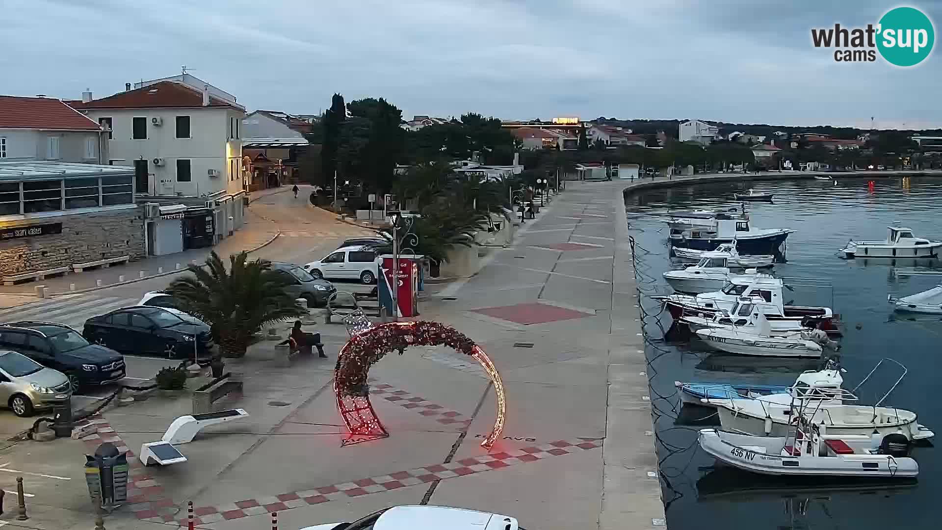 Web kamera Novalja promenada