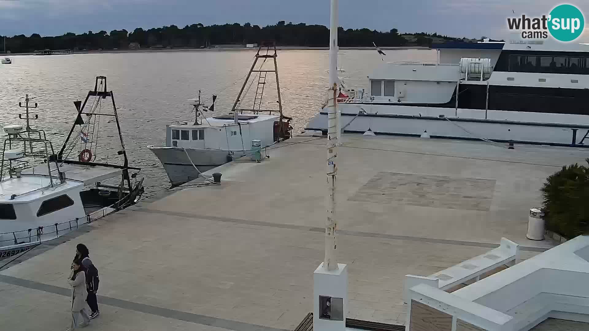 Novalja spletna kamera promenada