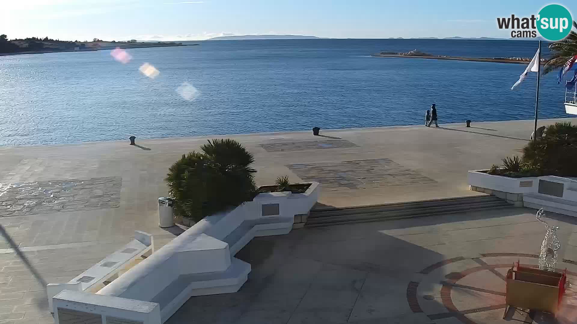 Web kamera Novalja promenada