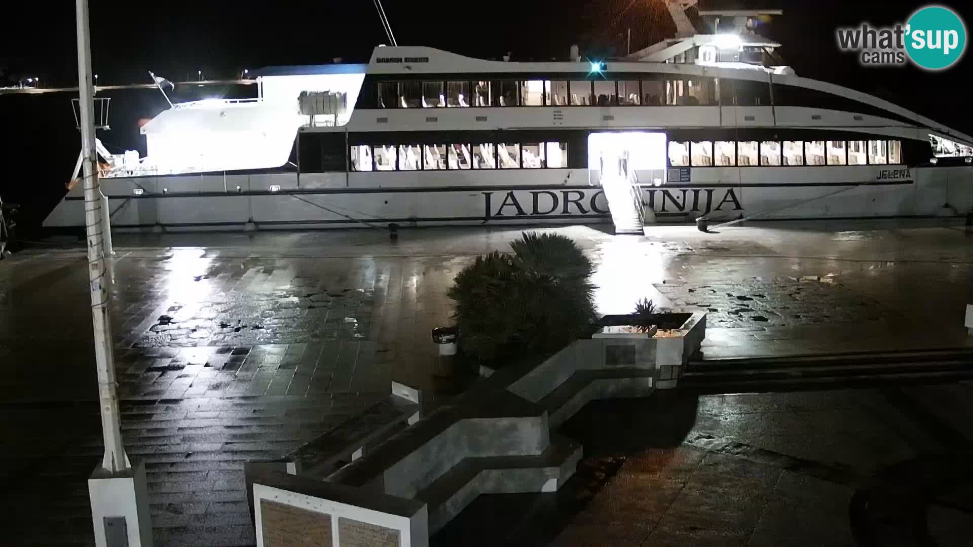 Novalja spletna kamera promenada