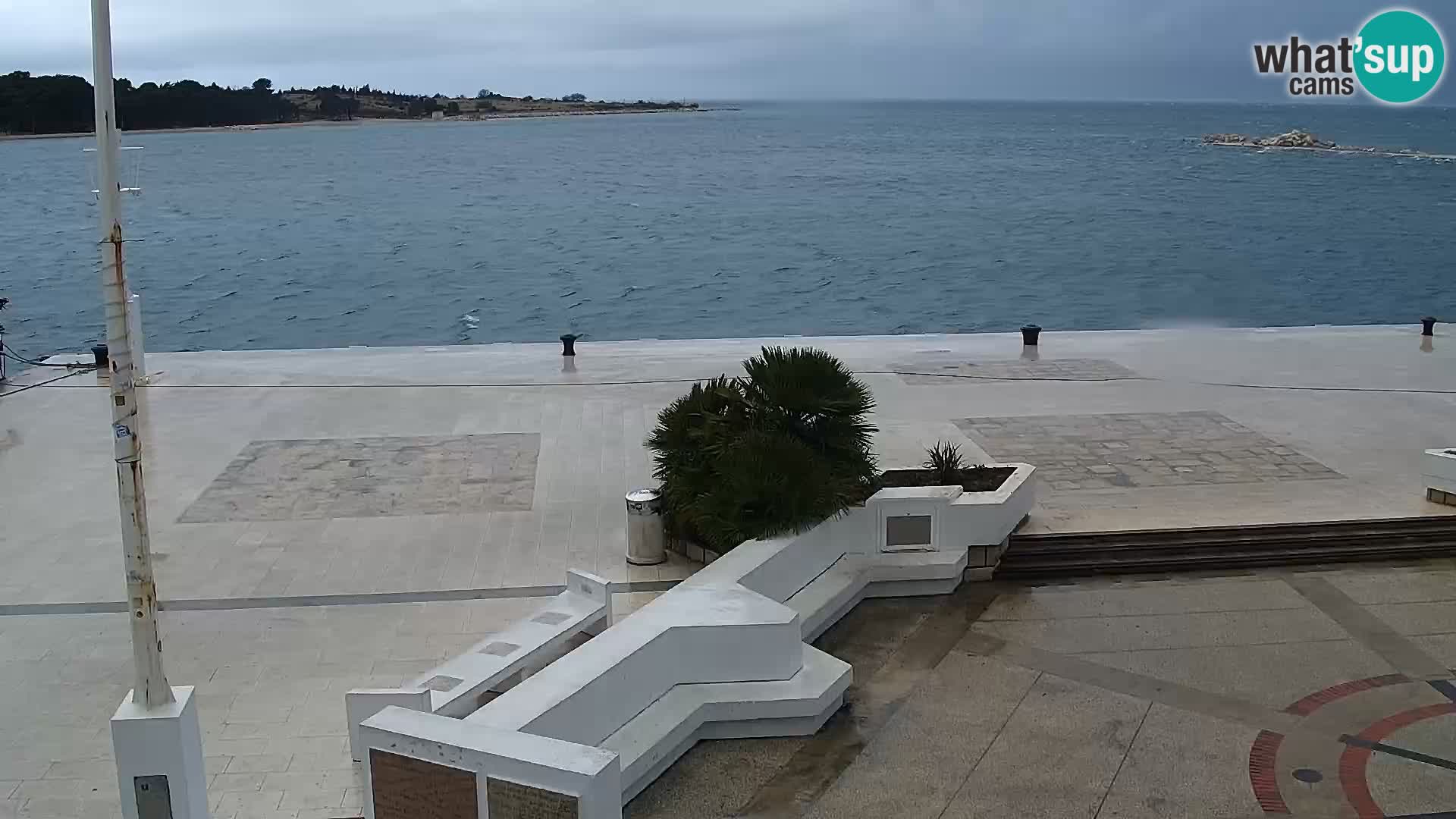 Novalja spletna kamera promenada