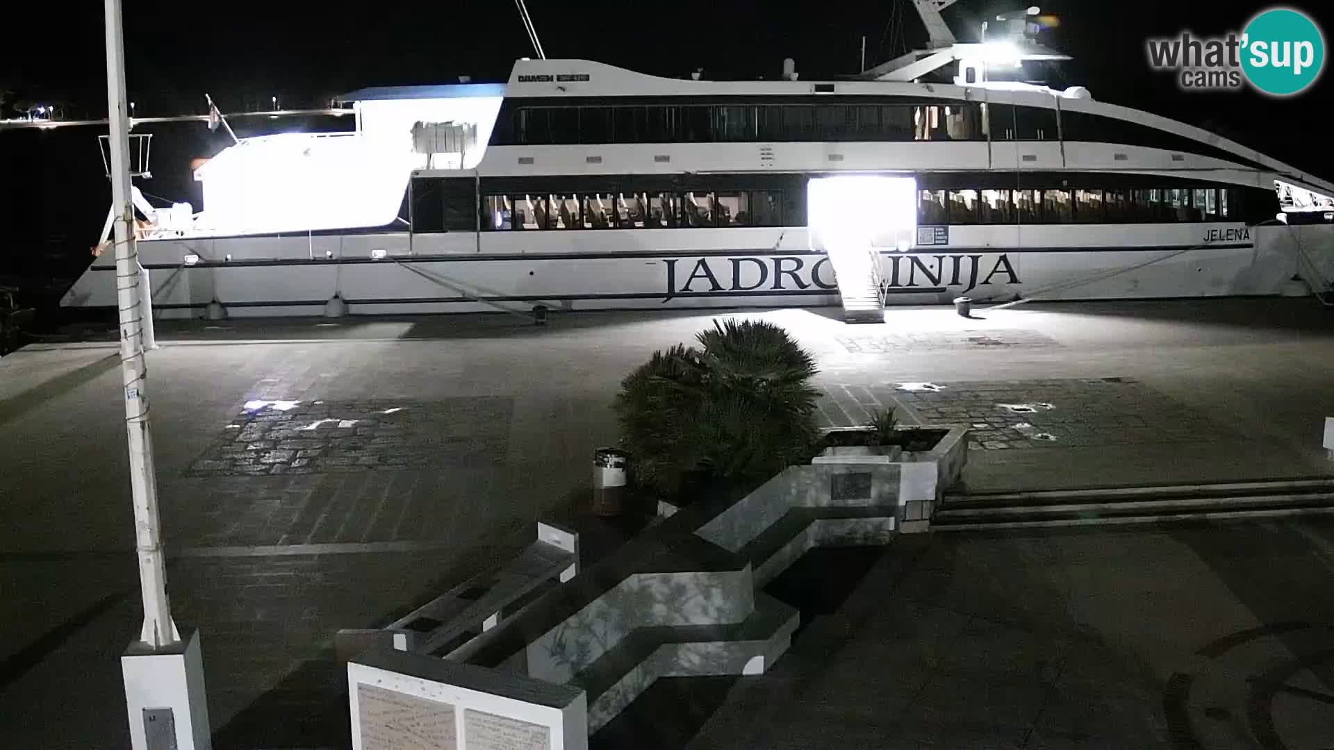 Webcam Novalja seaside promenade