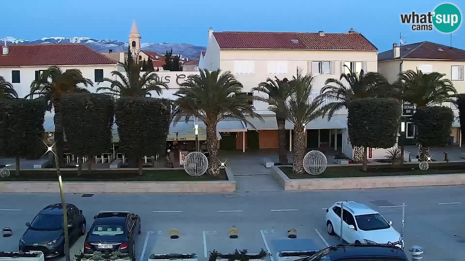 Novalja spletna kamera promenada