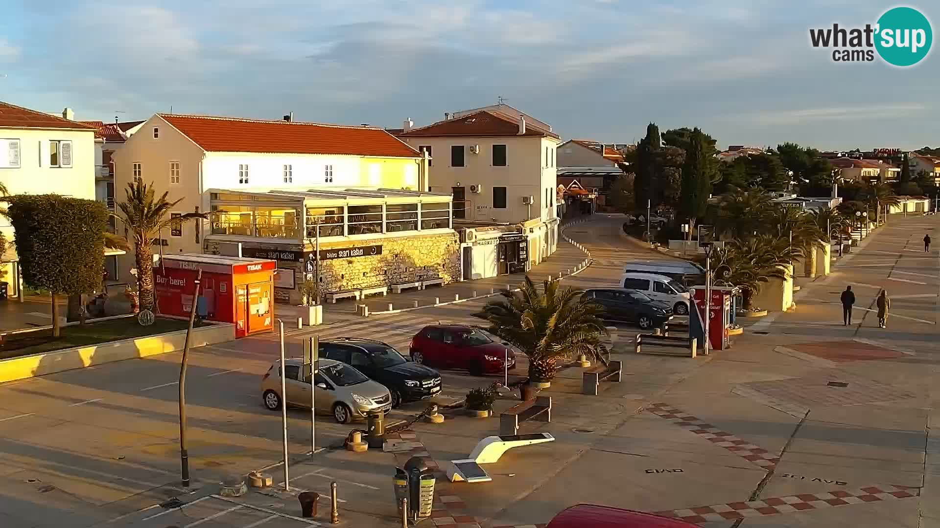 Web kamera Novalja promenada