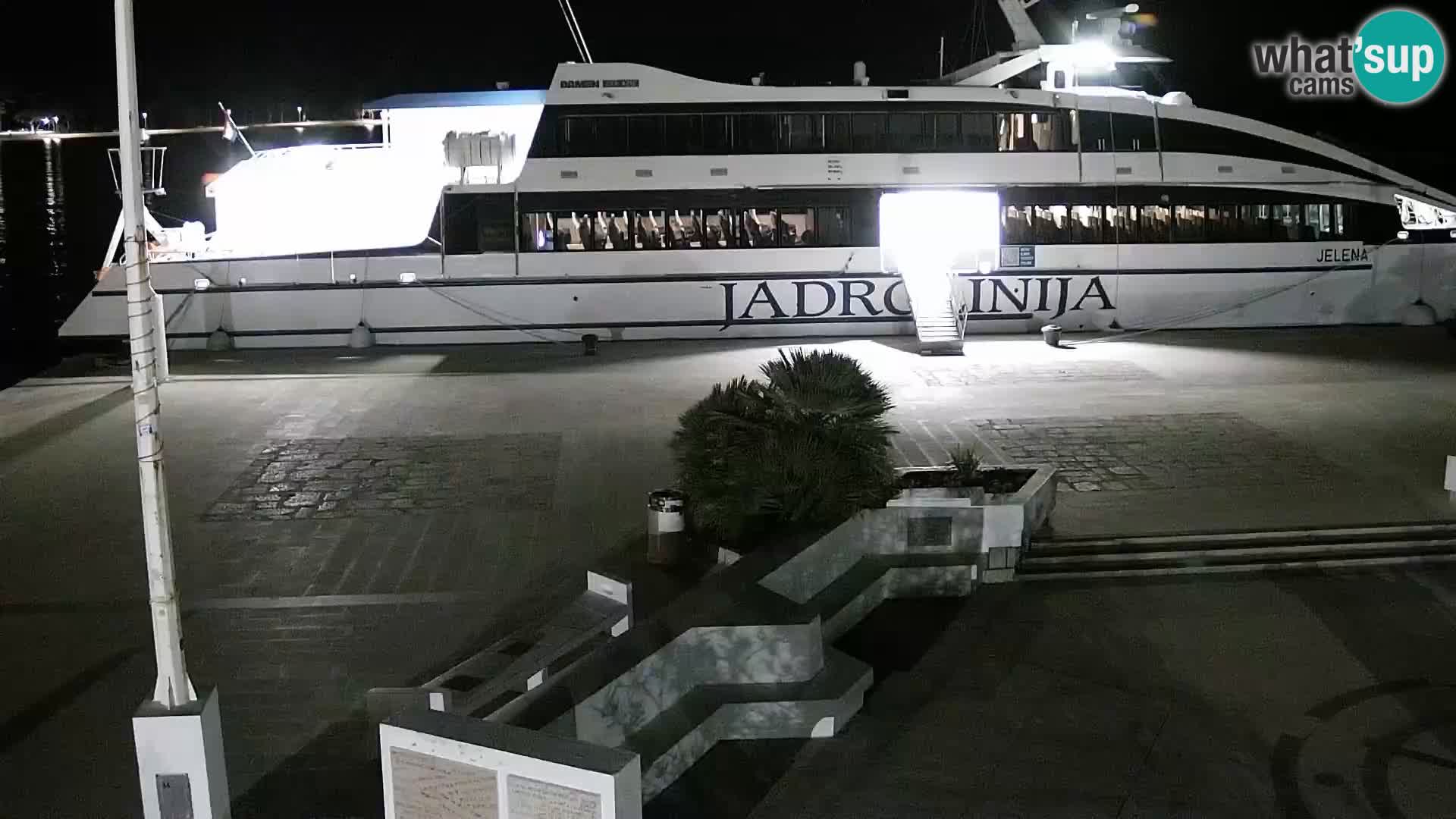 Livecam Promenade a Novalja