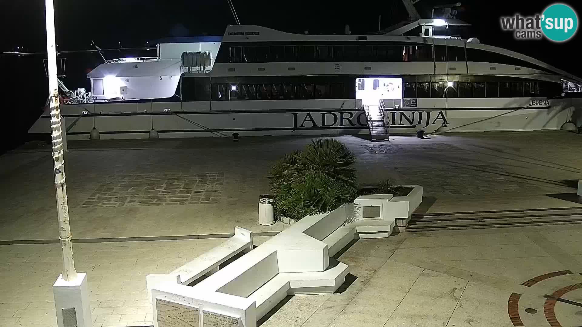 Novalja spletna kamera promenada