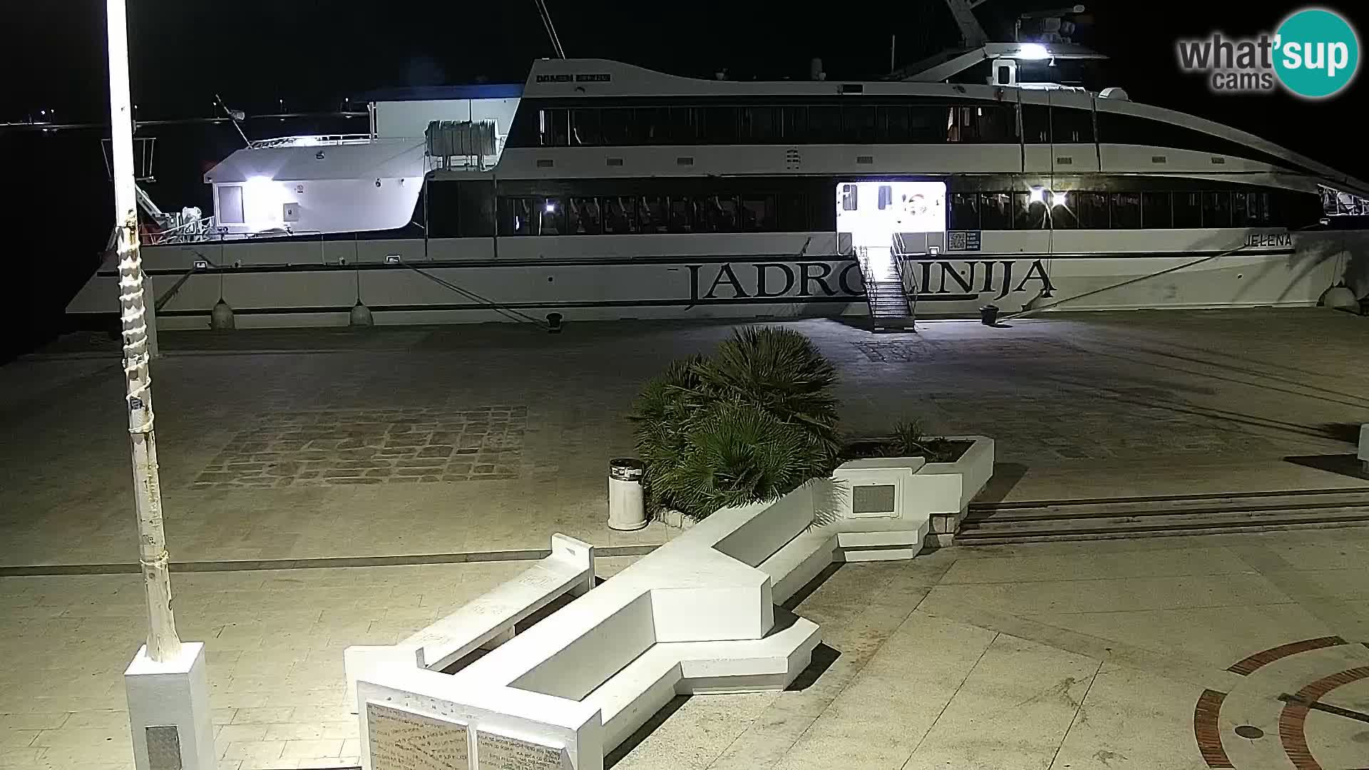 Novalja spletna kamera promenada