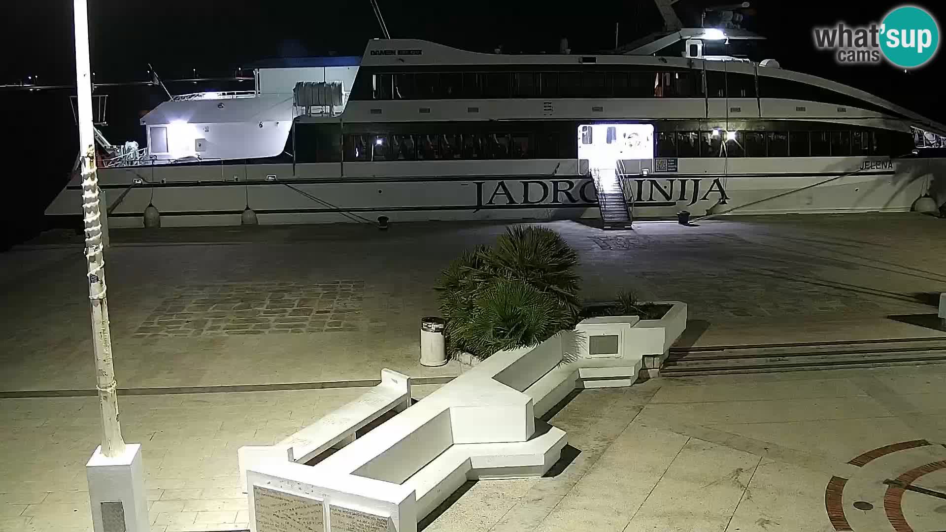 Novalja spletna kamera promenada