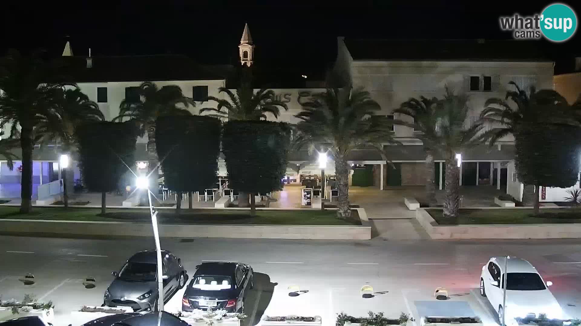 Web kamera Novalja promenada