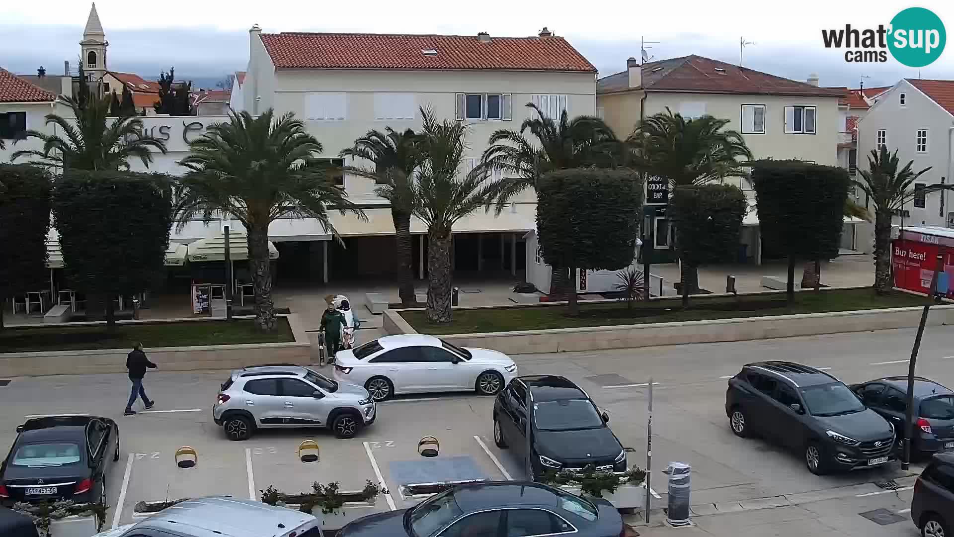 Novalja spletna kamera promenada